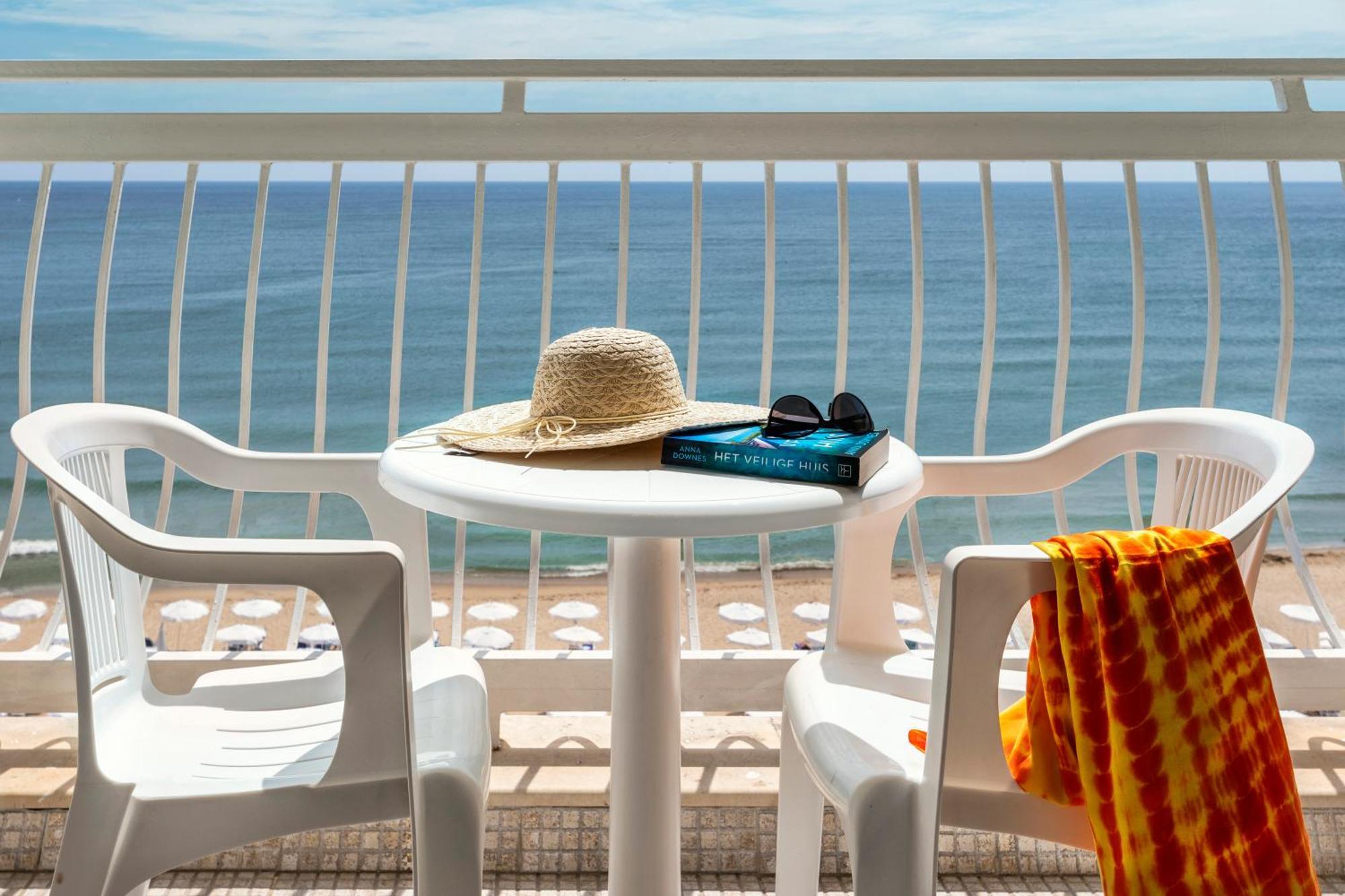 Standard Twin Room - Sea View